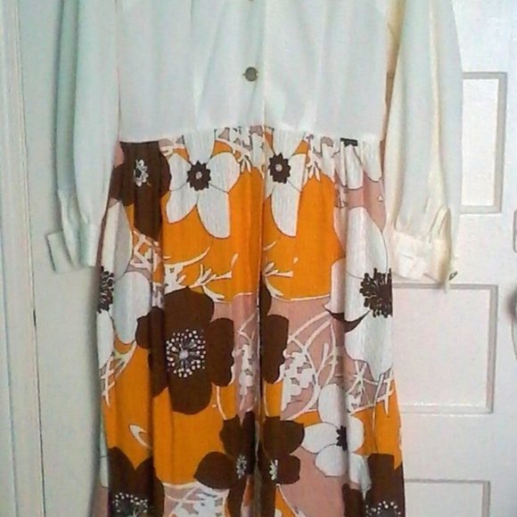 Vintage Conrad 1960's Flower Power Dress - Picture 2 of 9